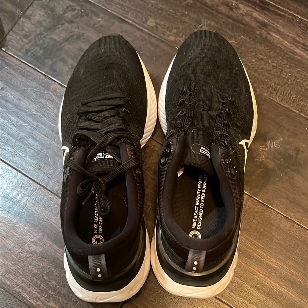 Men’s Nike react shoes size 11